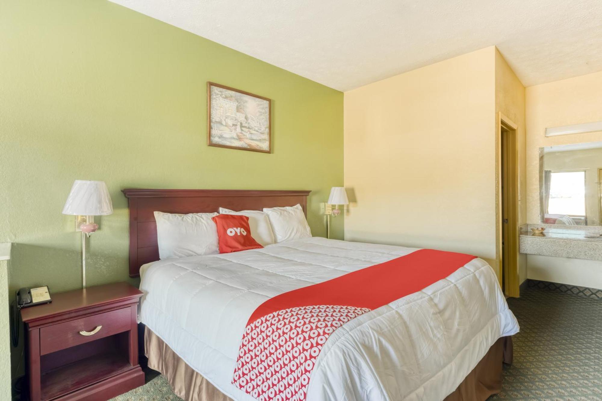 Oyo Hotel Grenada West מראה חיצוני תמונה