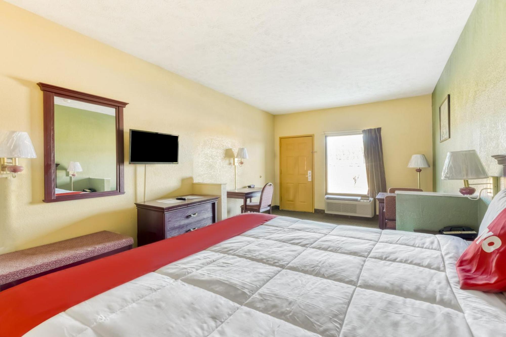 Oyo Hotel Grenada West מראה חיצוני תמונה