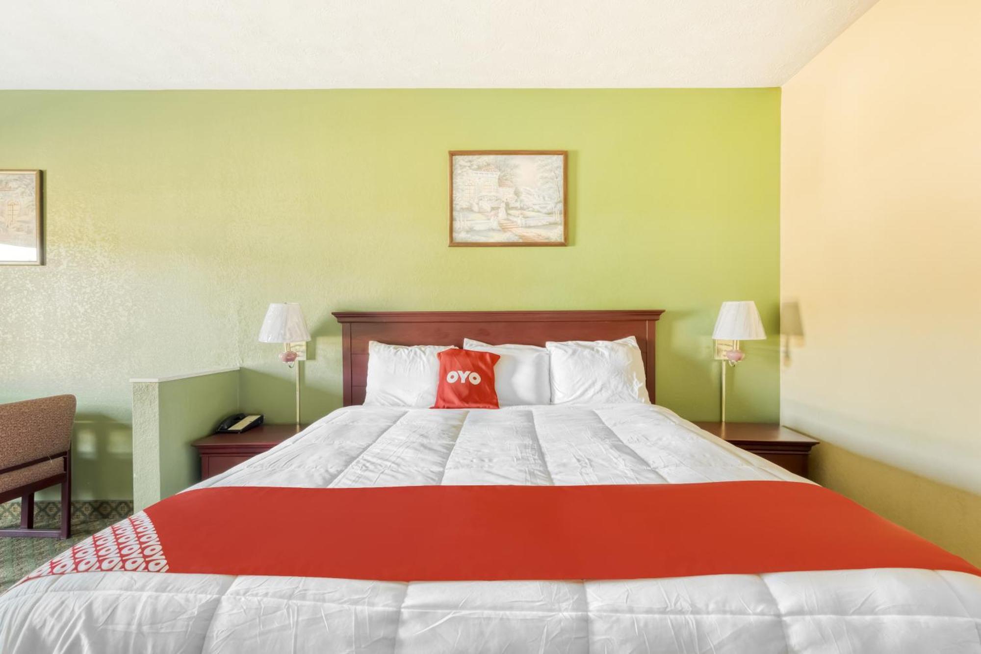 Oyo Hotel Grenada West מראה חיצוני תמונה