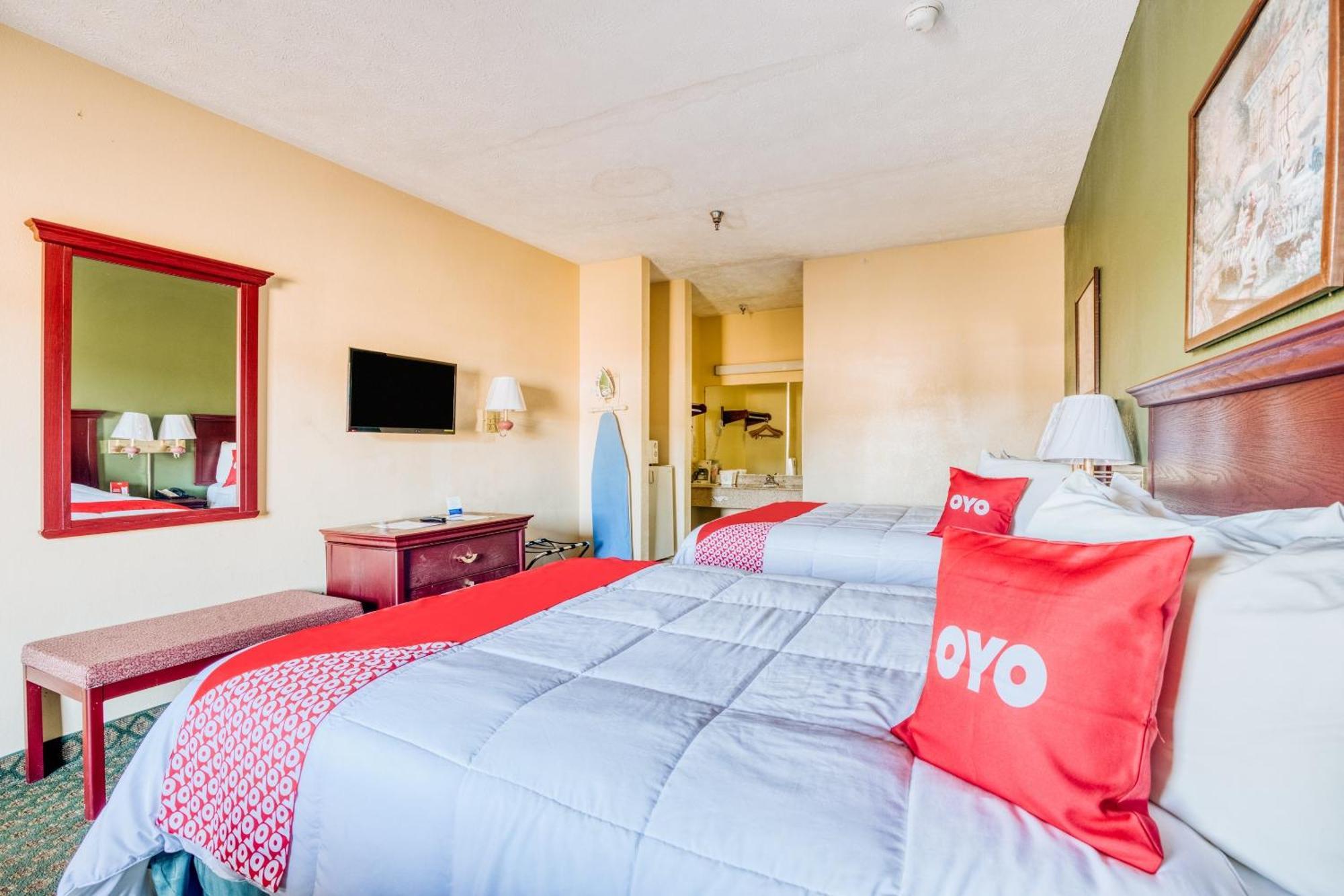 Oyo Hotel Grenada West מראה חיצוני תמונה