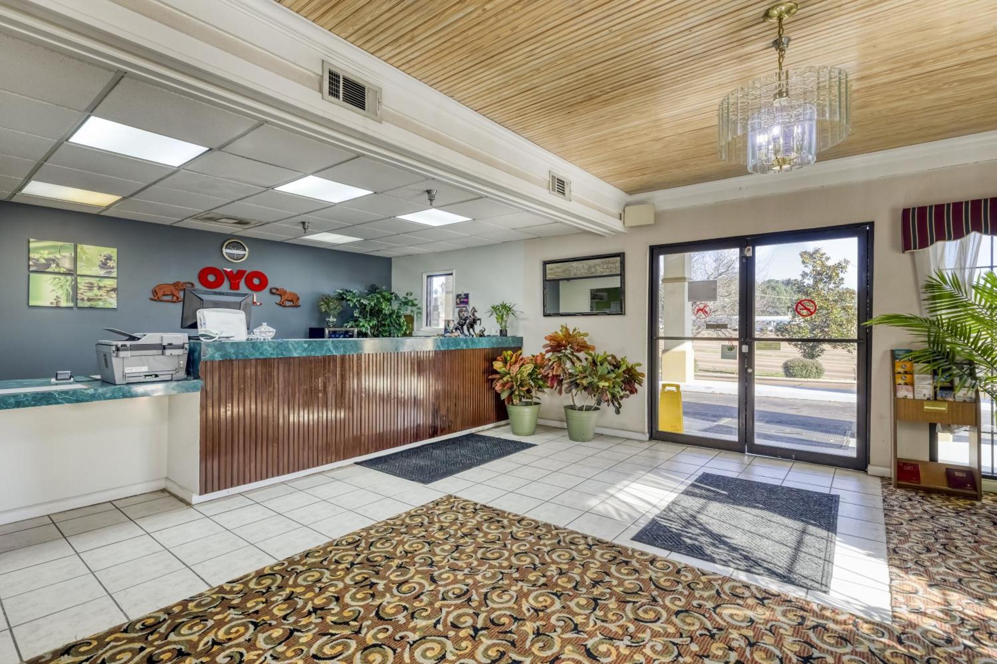 Oyo Hotel Grenada West מראה חיצוני תמונה