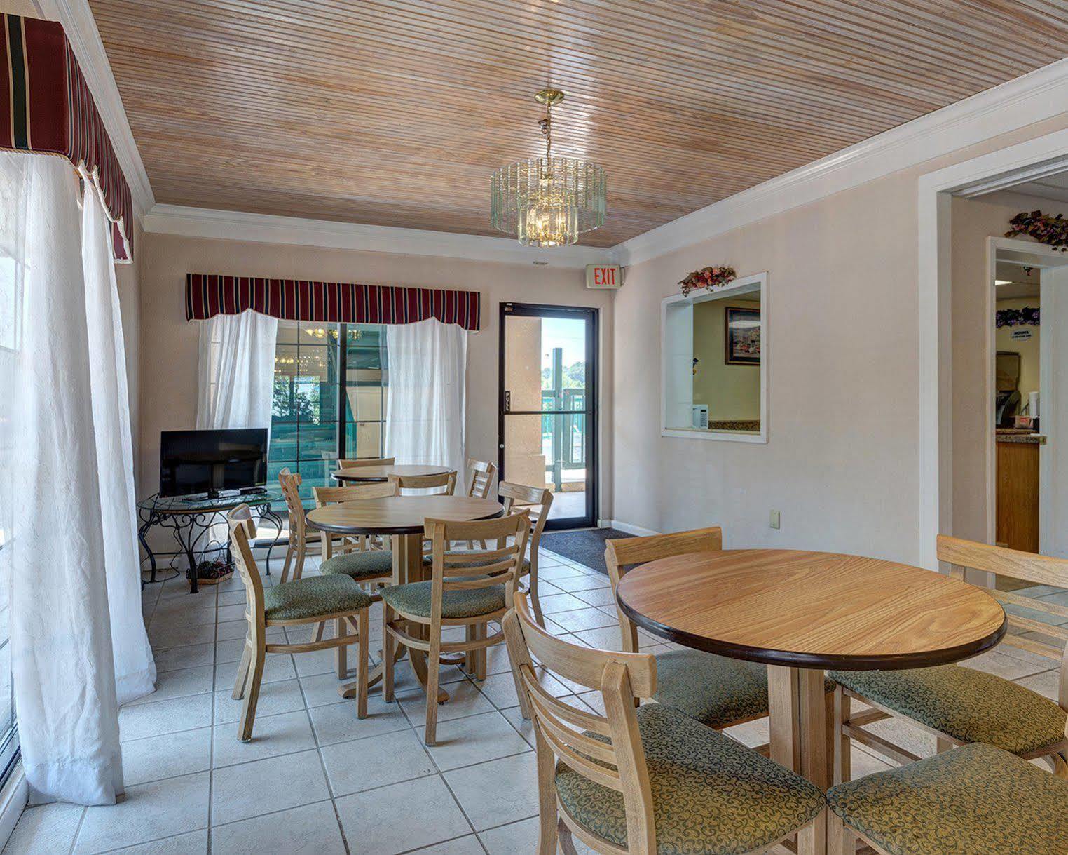 Oyo Hotel Grenada West מראה חיצוני תמונה